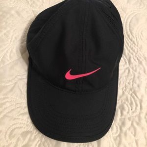 women’s featherlight nike hat
